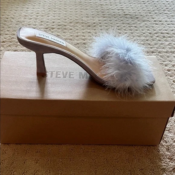 Steve Madden Women's Light Blue Feather Mules - Picture 2 of 5